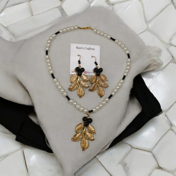 Premium Quality Gold Pearl Jewelry Set For Girls/ Women